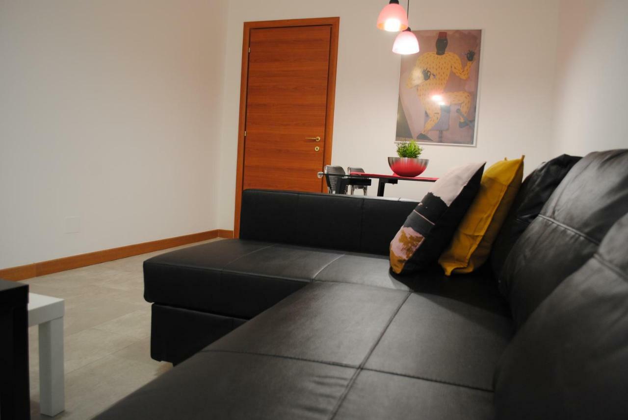 Bnbook - Galbiati Flat Лиссоне Экстерьер фото